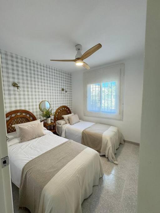 Nuevo Torrox Deluxe Beach & Piscina Bagian luar foto