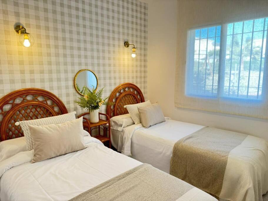 Nuevo Torrox Deluxe Beach & Piscina Bagian luar foto