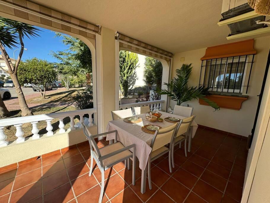 Nuevo Torrox Deluxe Beach & Piscina Bagian luar foto