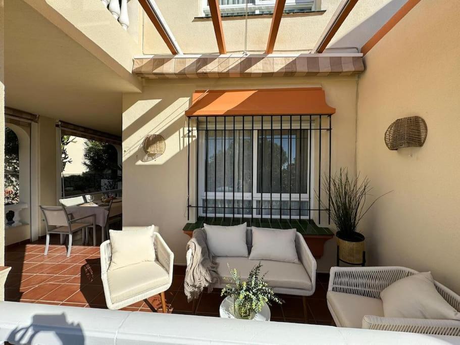 Nuevo Torrox Deluxe Beach & Piscina Bagian luar foto