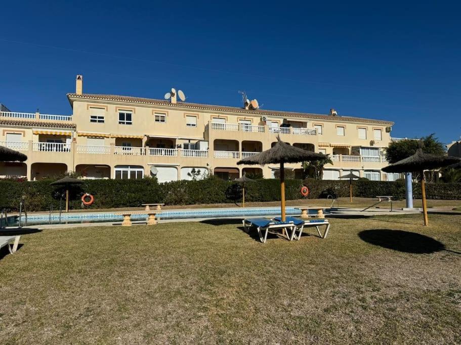 Nuevo Torrox Deluxe Beach & Piscina Bagian luar foto