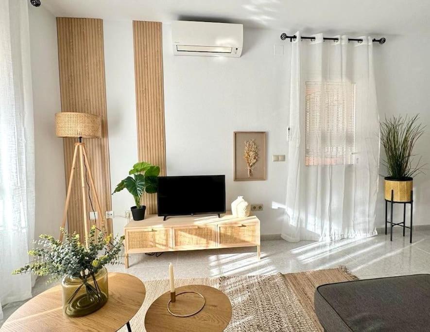 Nuevo Torrox Deluxe Beach & Piscina Bagian luar foto