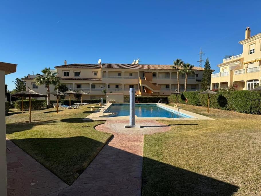 Nuevo Torrox Deluxe Beach & Piscina Bagian luar foto