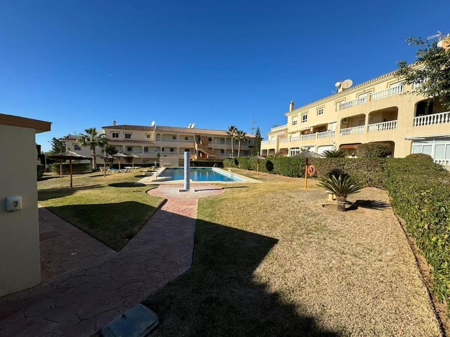 Nuevo Torrox Deluxe Beach & Piscina Bagian luar foto