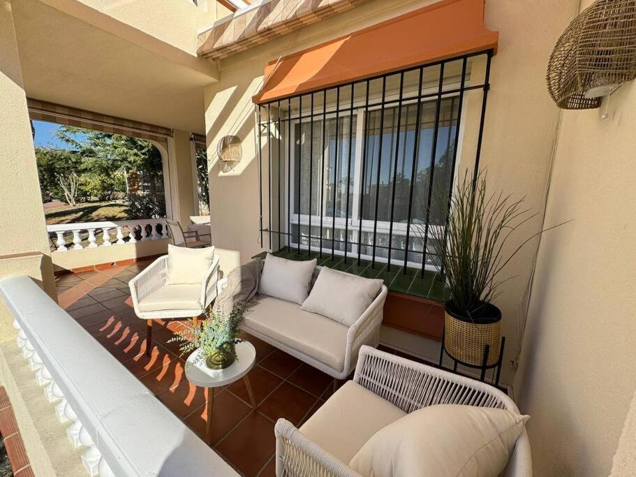 Nuevo Torrox Deluxe Beach & Piscina Bagian luar foto